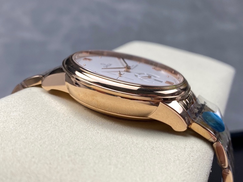 Watch0598