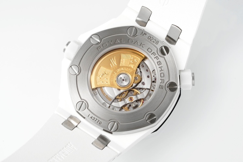 Watch0537
