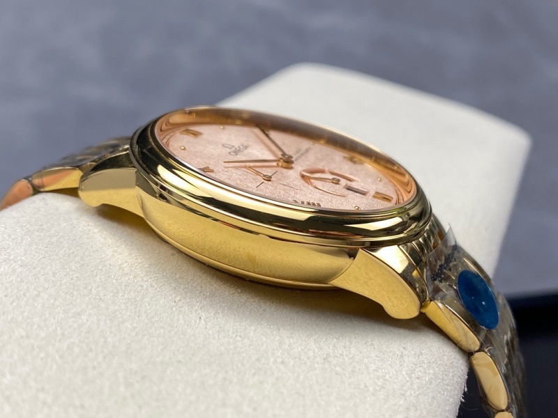Watch0597