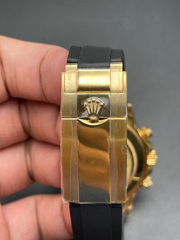 Watch0079