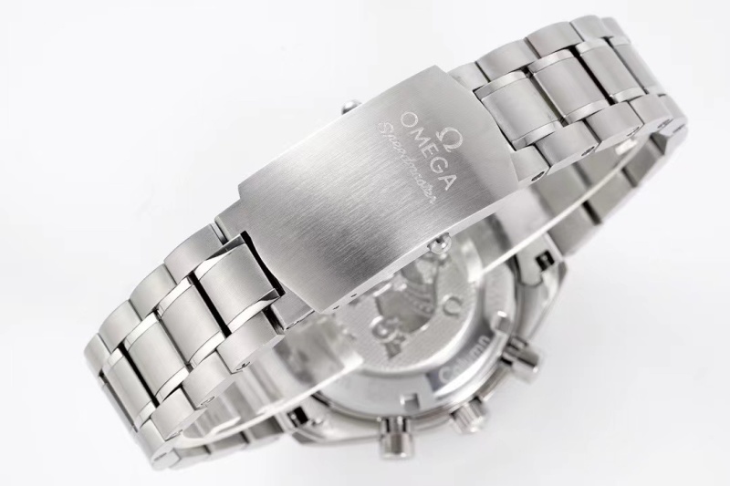 Watch0835