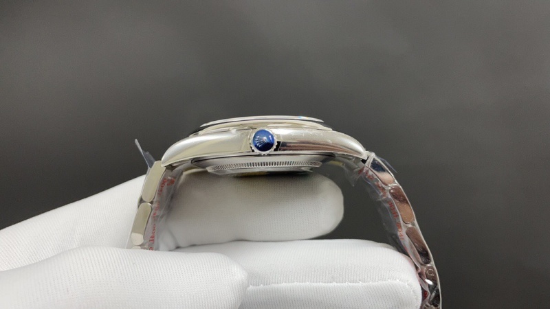 Watch0765