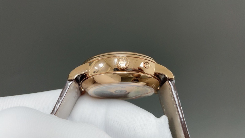 Watch0587