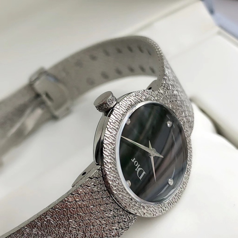 Watch0825