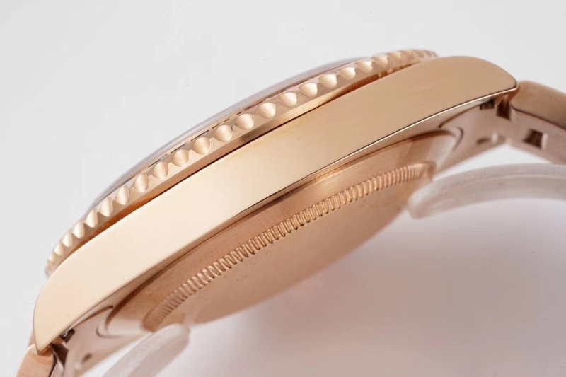 Watch0649