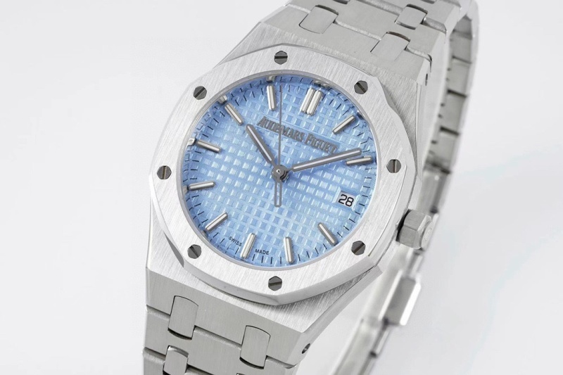 Watch0386
