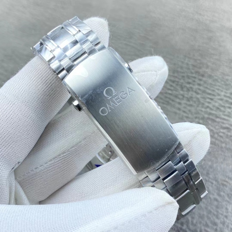 Watch0796