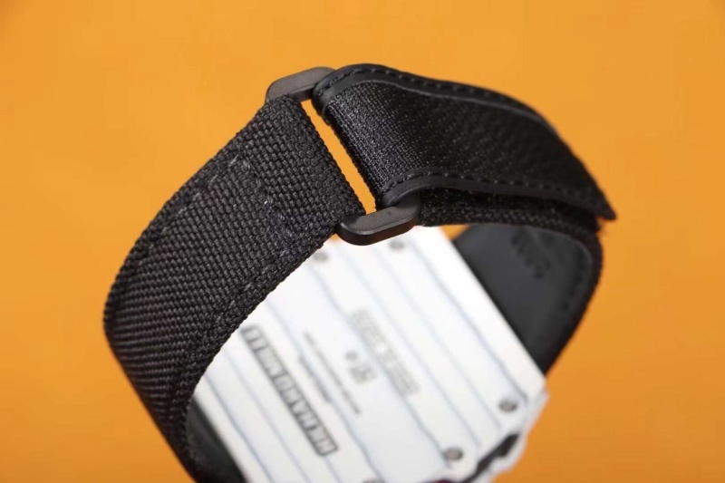 Watch0286