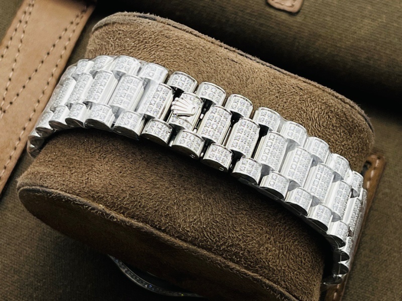 Watch0295