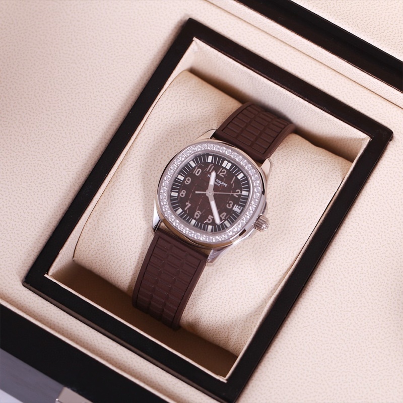 Watch0577