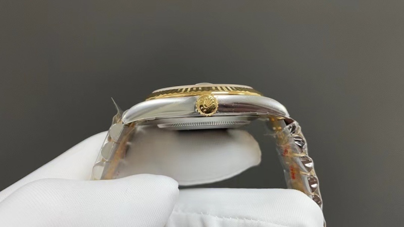 Watch0428