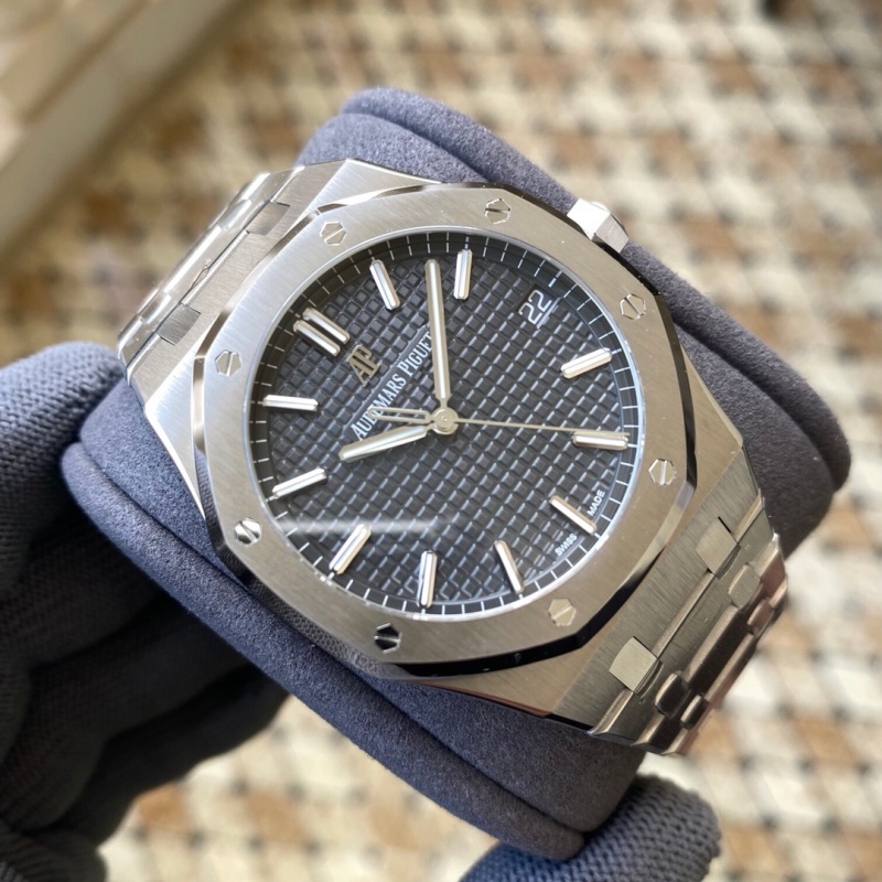 Watch0017