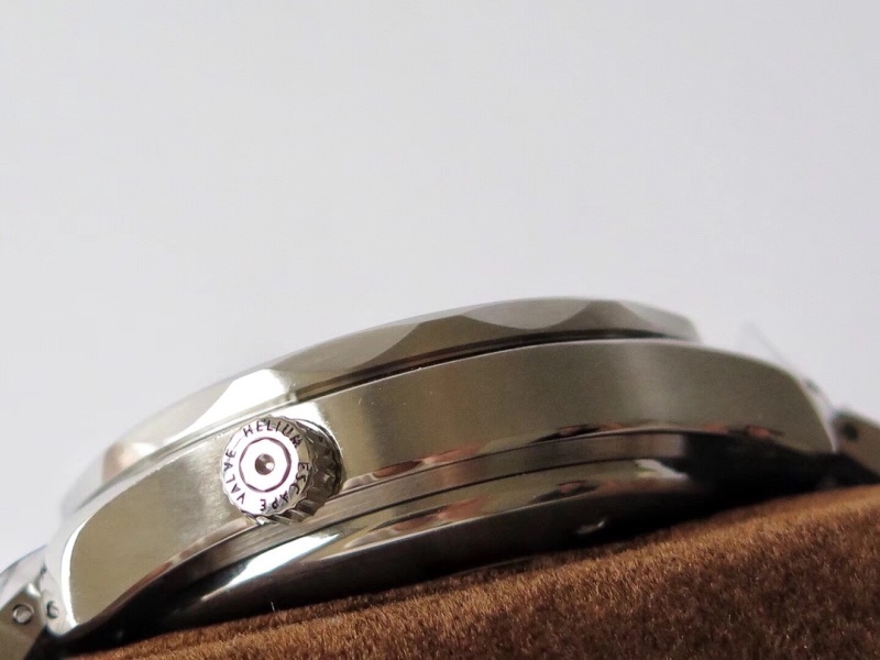 Watch0293