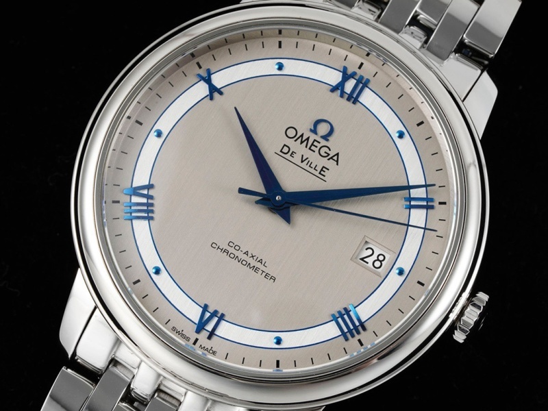 Watch0744