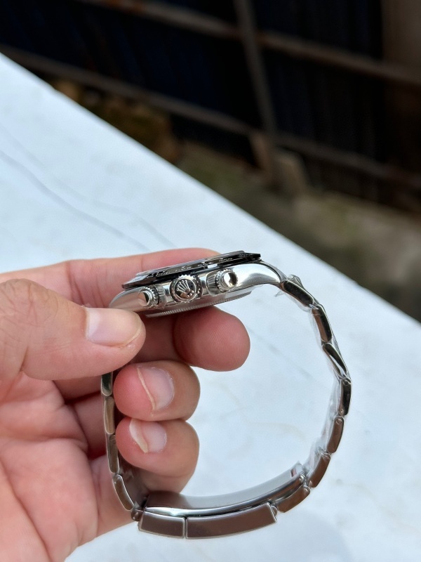 Watch0194