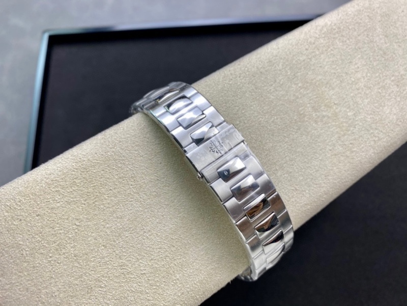 Watch0175
