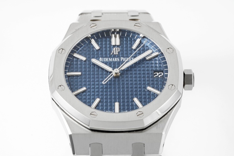 Watch0664