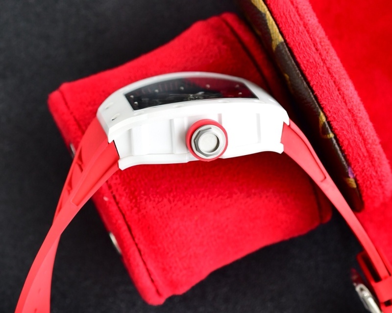 Watch0252