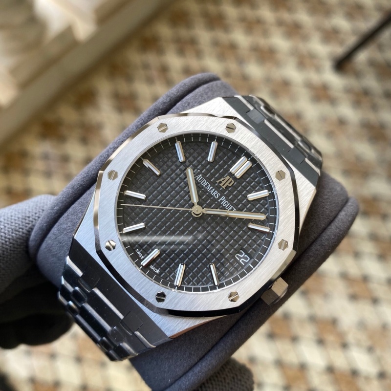 Watch0017