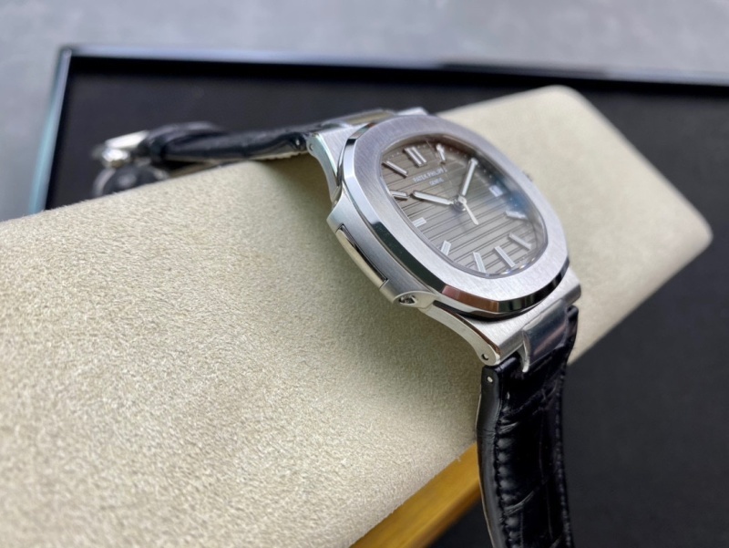 Watch0173