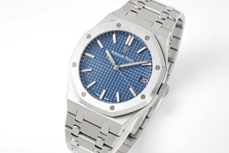 Watch0664