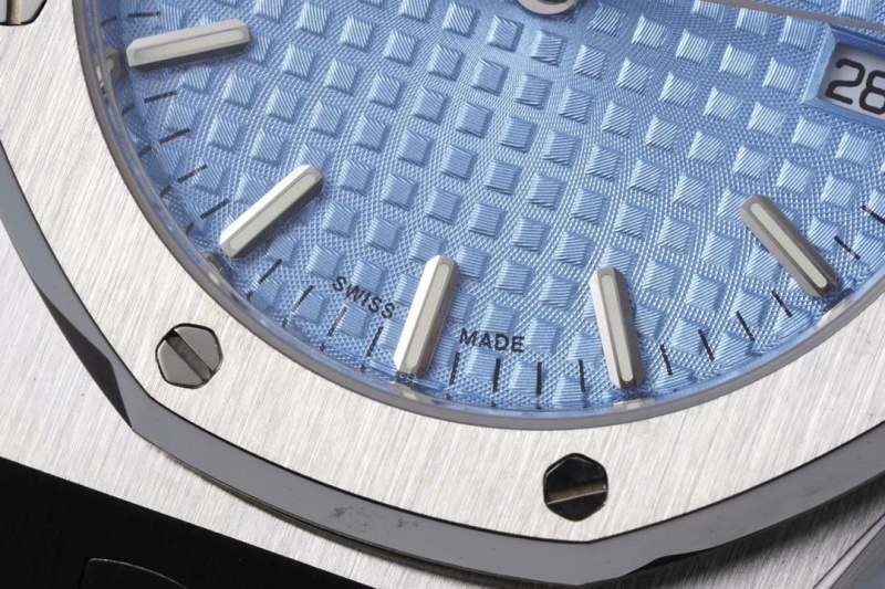 Watch0386