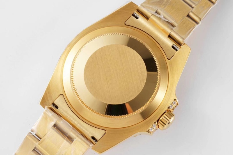 Watch0653
