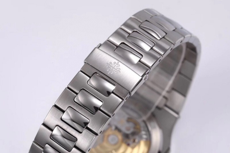 Watch0432