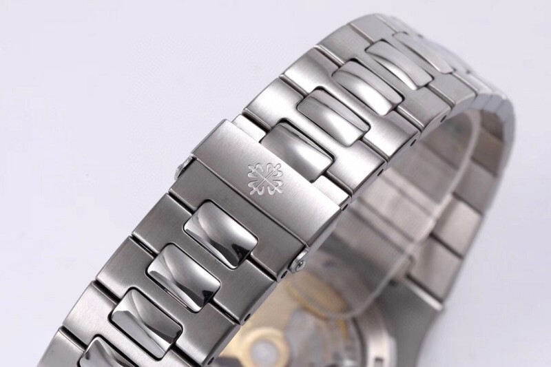Watch0433