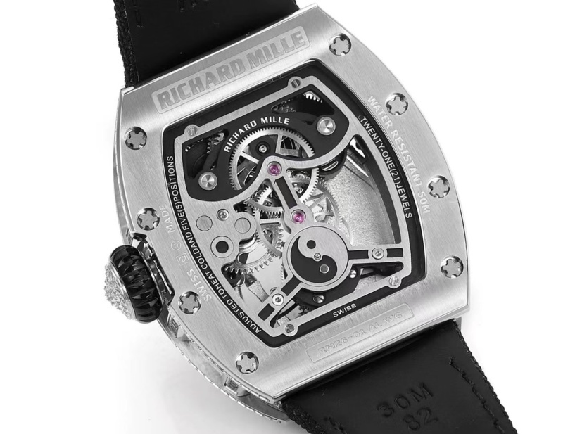 Watch0783