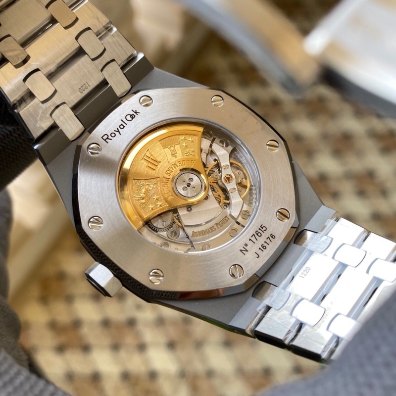 Watch0014