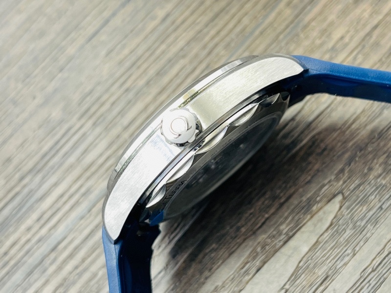 Watch0182
