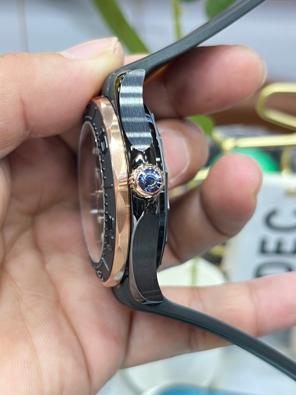 Watch0643