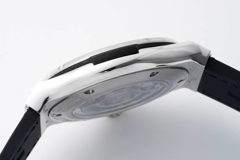 Watch0229