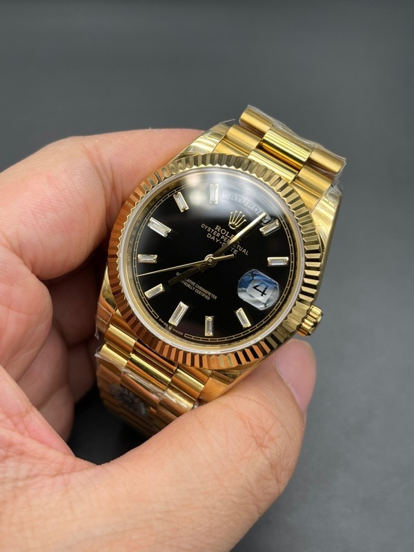 Watch0080