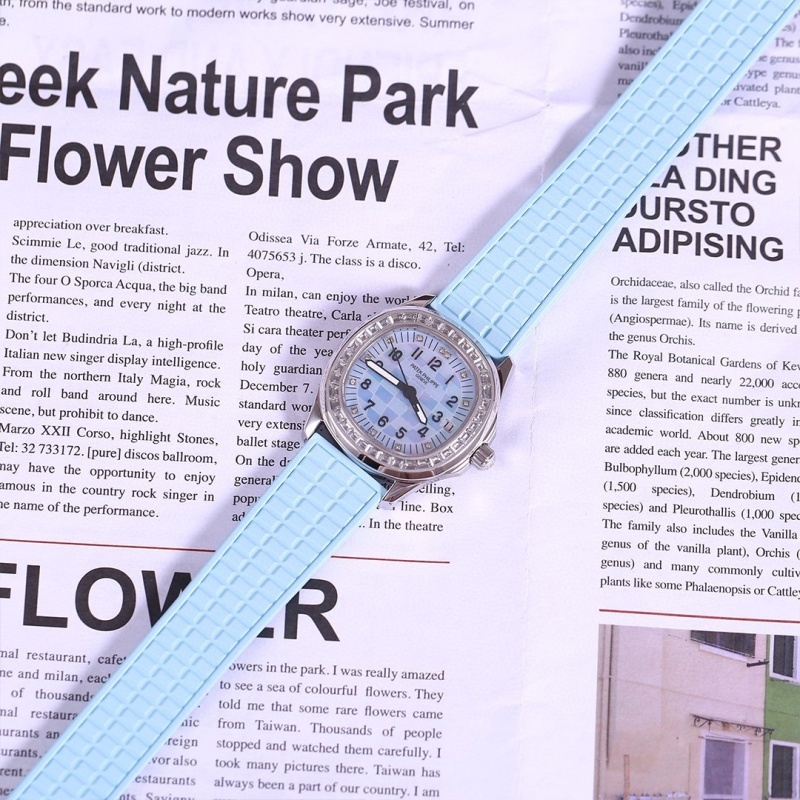 Watch0574