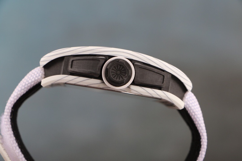 Watch0136