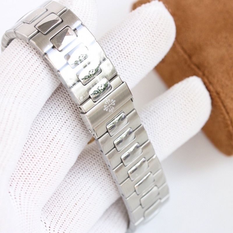 Watch0030