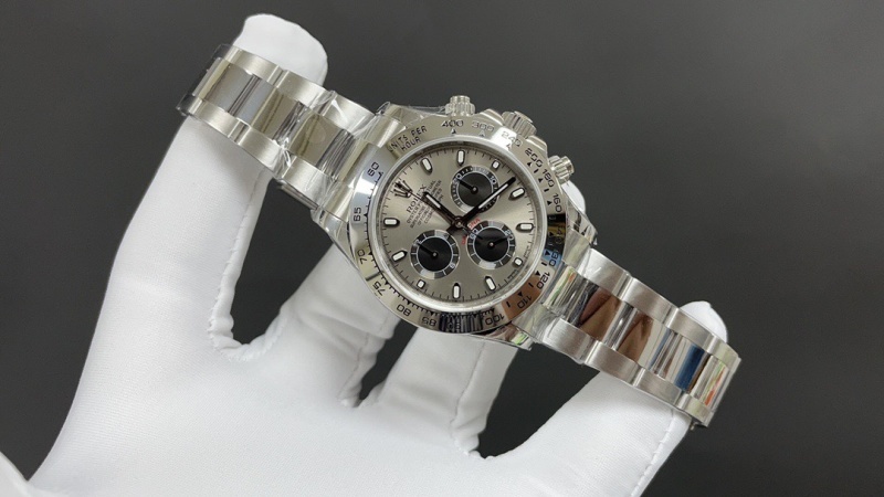 Watch0299