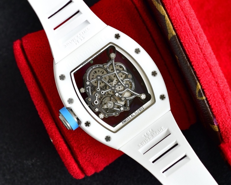 Watch0251