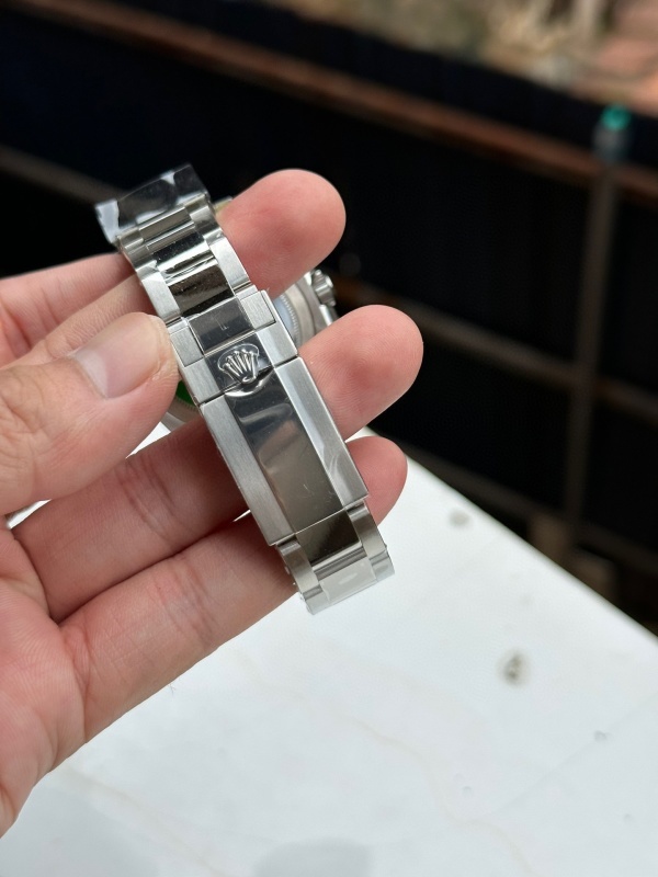 Watch0190