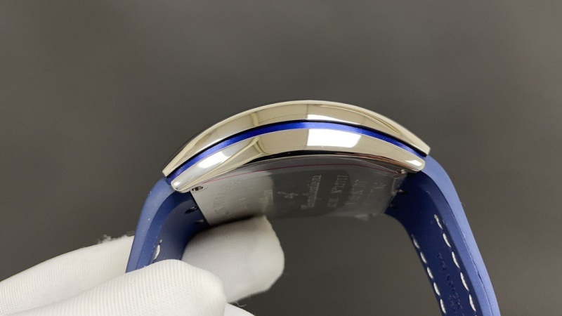 Watch0304