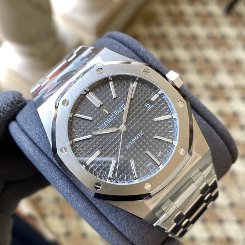 Watch0011
