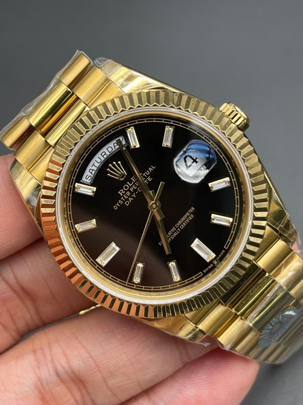 Watch0080