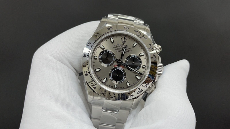 Watch0299