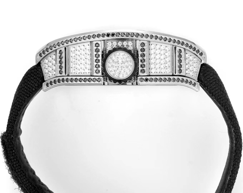 Watch0783