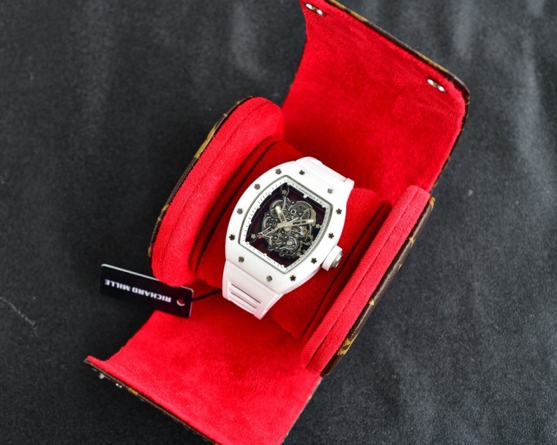Watch0255