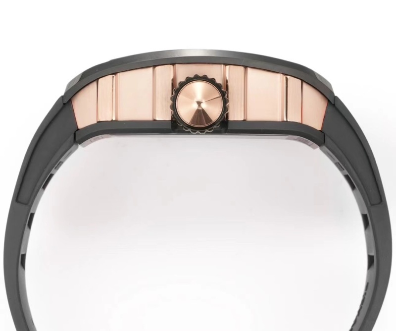 Watch0696