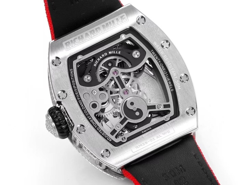 Watch0782