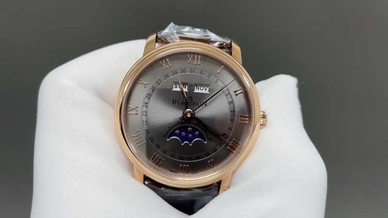 Watch0593